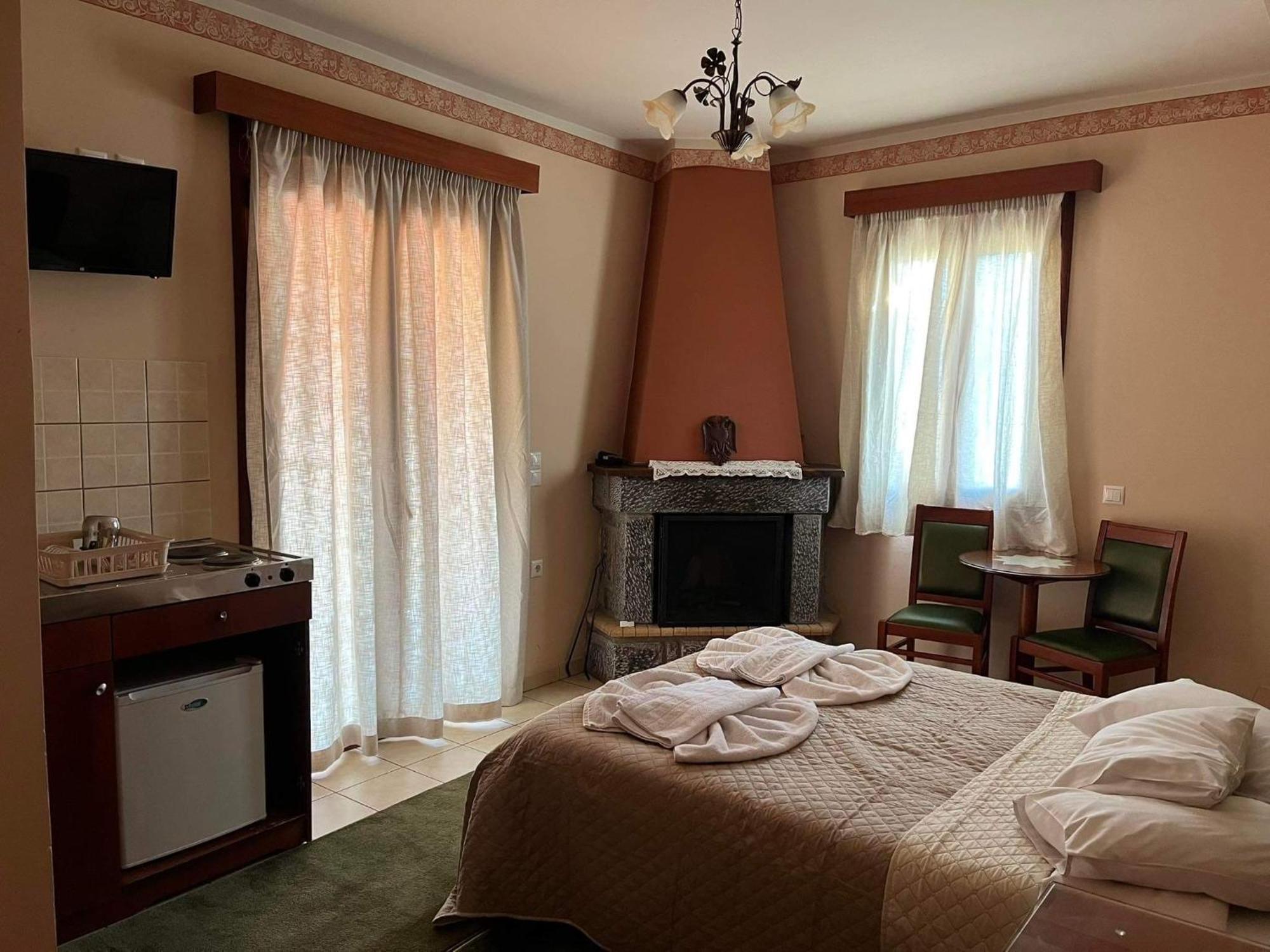 Hotel To Spiti Tis Irinis Vitina Exteriér fotografie